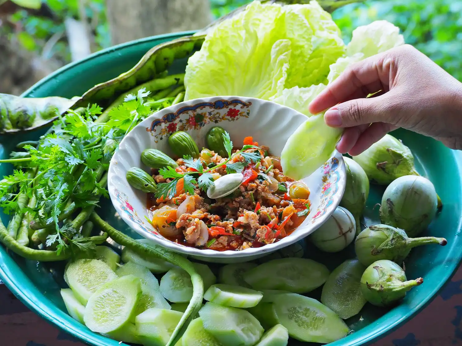 Lawar Sayur Bali: Resep Tradisional yang Penuh Khasiat