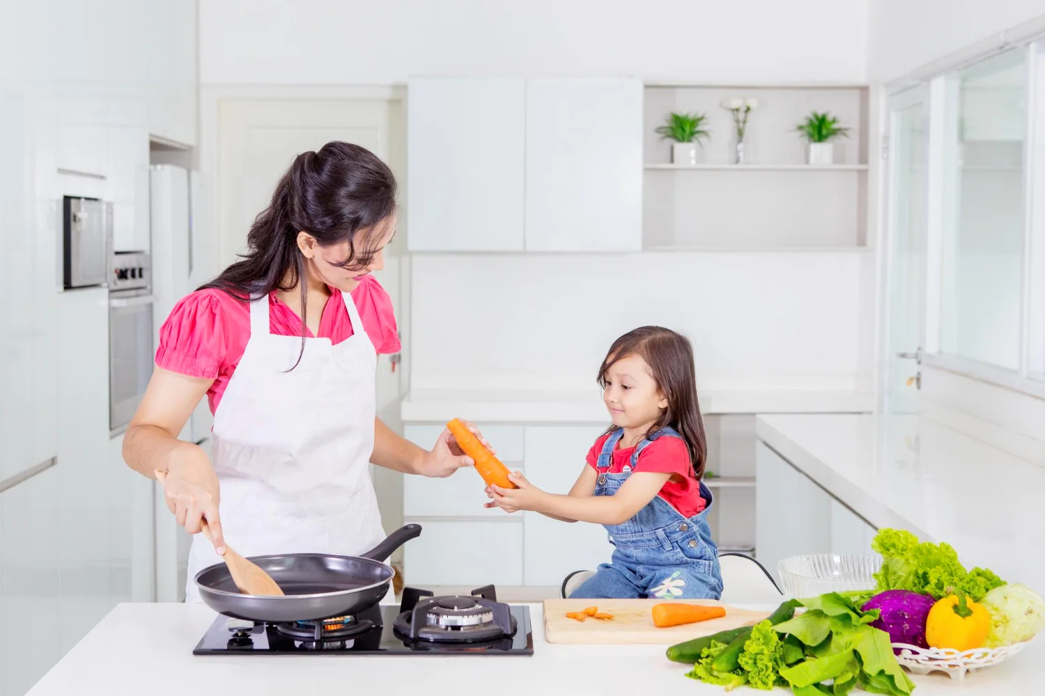 Menjaga Kesehatan Keluarga Dimulai dari Kebiasaan Masak Harian