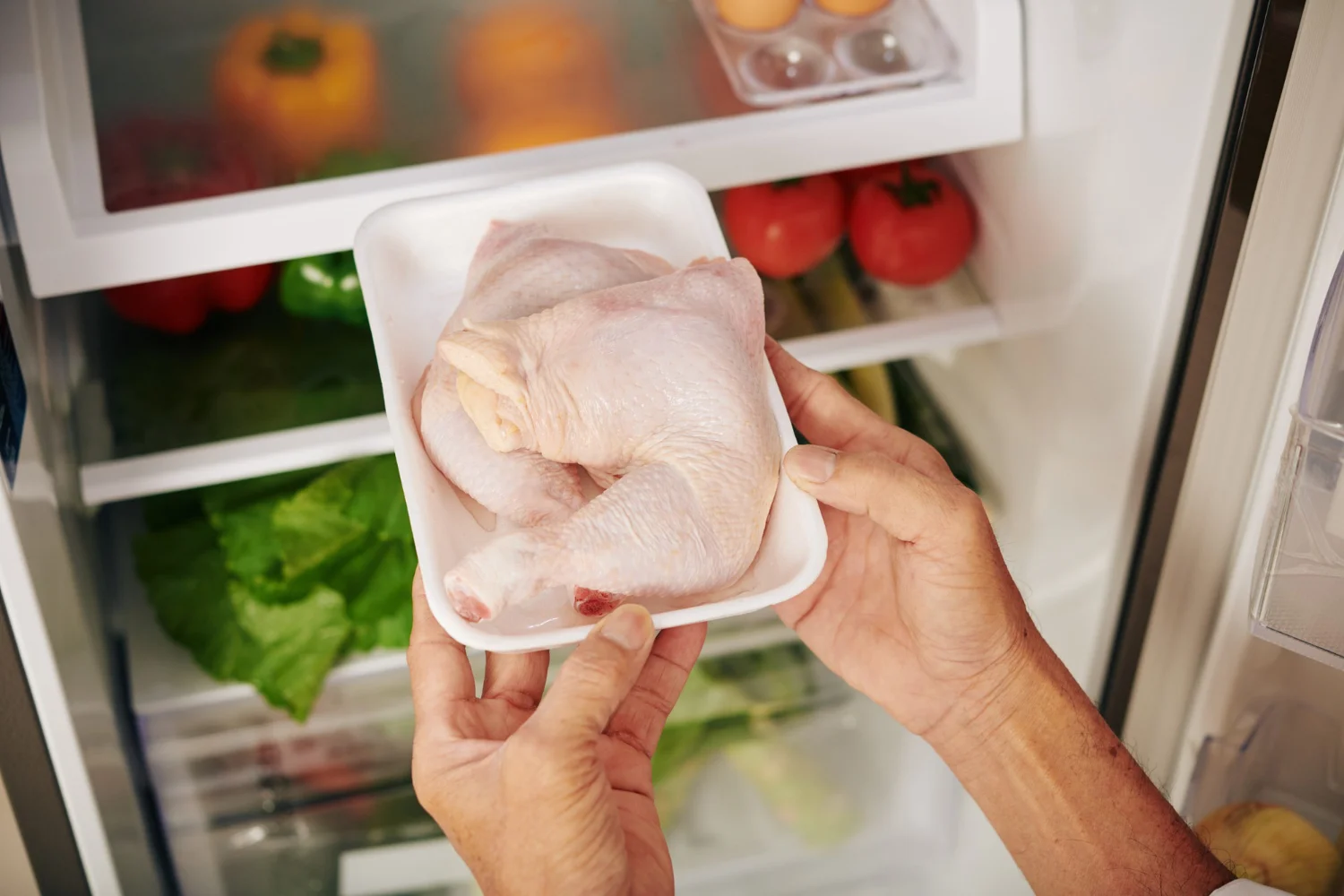 Trik Aman Menyimpan Daging Ayam di Dalam Kulkas