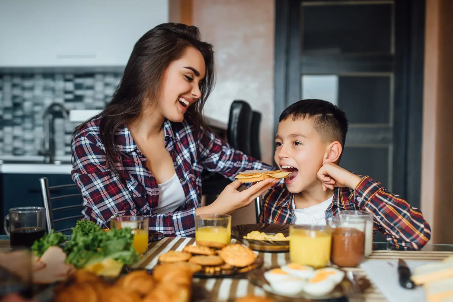 Cara Modern Mommy Membangun Kedisiplinan Makan tanpa Tekanan