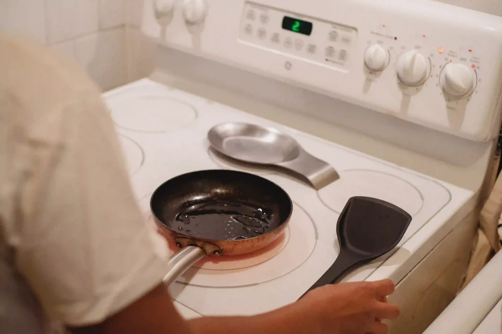 Kiat Hemat dan Efisien dalam Penggunaan Minyak Goreng