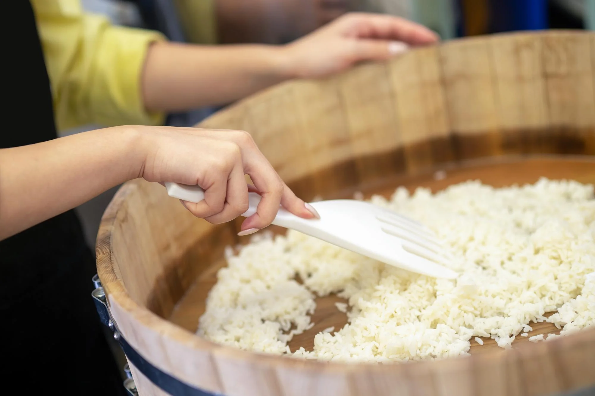 Trik Cermat Memasak Nasi Tanpa Rice Cooker di Rumah