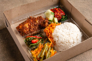 Rendang Ayam Suwir, Tahan Lama & Praktis untuk Mudik