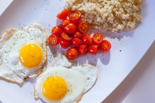 10 Bahan Wajib di Dapur untuk Memasak Hidangan Lezat Saat Sahur dan Berbuka