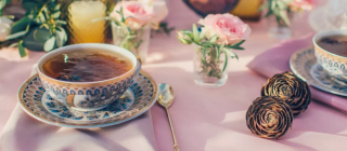 Tradisi Minum Teh Keluarga yang Sarat Makna