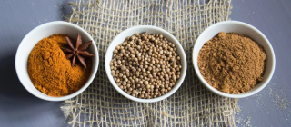 Cara Menyimpan Garam, Lada, dan Bumbu Dapur yang Tepat