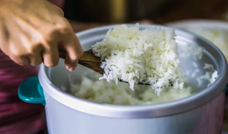 Cara Menanak Beras Premium Agar Hasil Maksimal