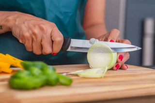 Tips Ampuh untuk Merawat Pisau Dapur Agar Tetap Tajam