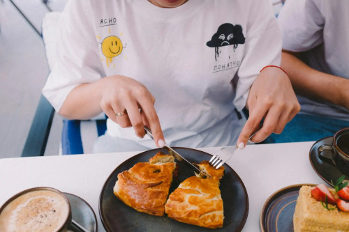 Strategi Modern Mommy dalam Menjaga Imunitas Keluarga Lewat Pola Makan Sehari-hari cover